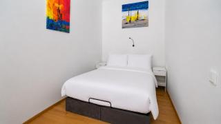 Spacious design apartment with balcony & fireplace - 3
