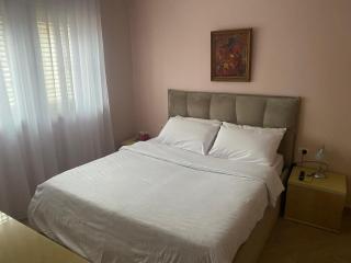 TIA Family Apartment Lelcaj - 5