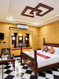 Hotel Golden Horizon Jaisalmer - 1