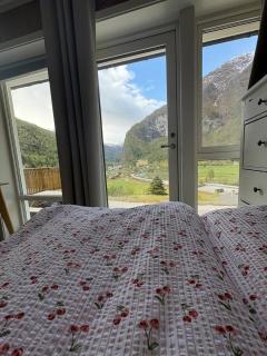 Entire house & spectacular views - 7
