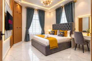 Fortified 4 bedroom House 24hrs Electricity and Pool Lekki - 3