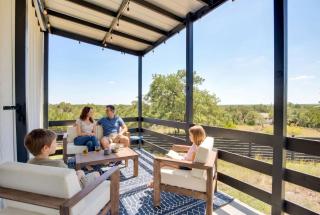 Hill Country Hideaway Modern Barndominium for 6 - 4