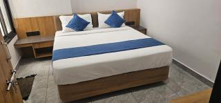 Hotel Dwarkesh - 2