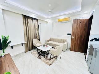 Mivaann villa 5 Min to Metro & Hubs - 0