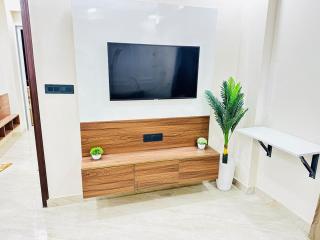 Mivaann villa 5 Min to Metro & Hubs - 9