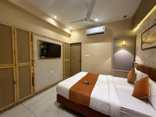 Hotel Shri Sawariya and Restaurant - 2