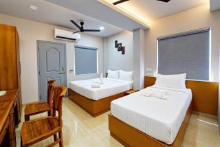 Moshis Nest - Just 1 KM from Aravind Hospital - 8