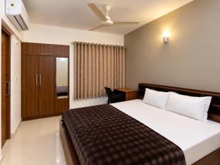Golden Ark 2BHK Apartment Near KIMS Health, Lulu Mall, Trivandrum Airport, Technopark - 6