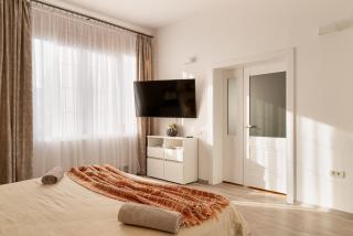 Central Family House With Self Check-in - Arad - 8