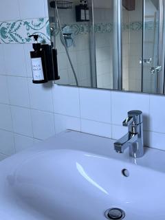 Villa Lilli Beta Bella - Appartamento Rosso Whispering Vines - Neive - 3