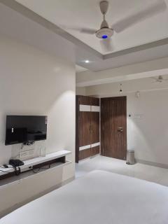 Aarna Resort - 6