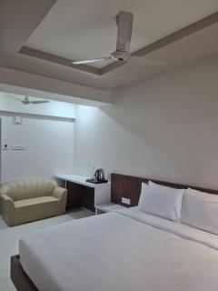 Aarna Resort - 8