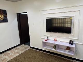 Adel’s Place - 8