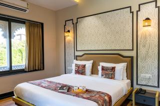 Casa Ganga by Nine Hill Stay Twin Pool 6BHK Villa FatehSagar Lake - 9