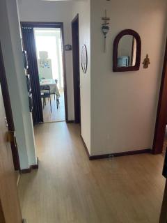 One bedroom flat, 300m from the beach - 0