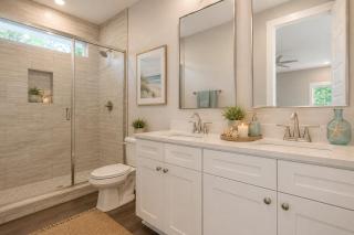 Coastal 3BR Retreat Near Downtown & Beaches - 2