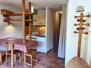 Studio 4 pers, centre village d'Arâches, balcon ouest, proche pistes et commodités - 6