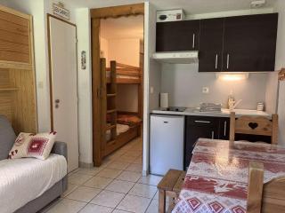 Studio charmant 4 pers, centre village, proche pistes et commerces - FR-1-572-122 - 0