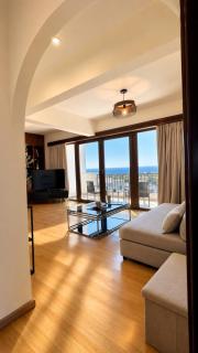 Luna Luxury House - 1