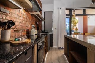 9 Oyster Walk - 9