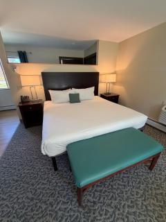 Sun & Ski Inn and Suites - Stowe - 7