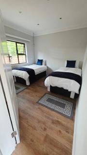 Eight Martjie Guesthouse - 8