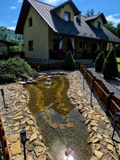 Całoroczne domki apartamentowe "Pod lipą" Izabela Konopelska - Ustrzyki Dolne - 4