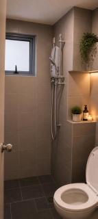Master Bedroom wt private Bathroom - 1