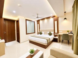 Hotel K-P Grand Heritage Near Jagannath Temple And Sea Beach # Fully Air Conditioning Luxuary Rooms# Restaurant # Lift and Parking Service - 6