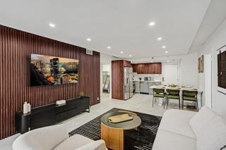 Stylish 3BR Retreat Steps from the Beach with Resort Amenities 1508 - 4