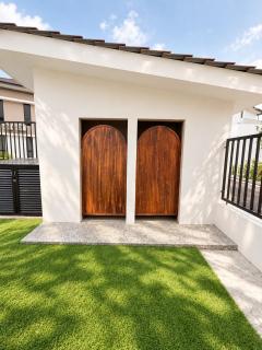 Private Pool Villa - Mount Austin, IKEA, Toppen - 5