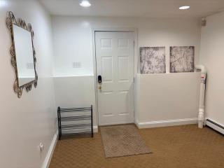 Garden level 2BR apartment with outdoor space - 4