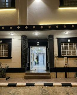 Studio close to amenities - 2