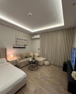 Studio close to amenities - 8