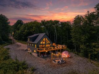 Sauna Hot Tub Game Room Theater Firepit - 0