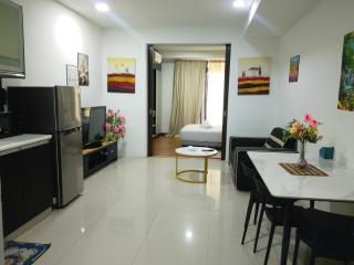 Suite Service at Tarragon Apartment - 9