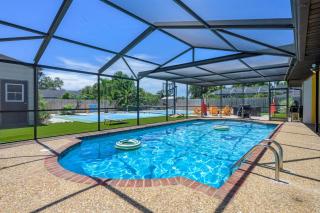 Sports Court Putt Putt Gym Pool Hot Tub - 6
