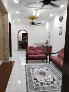 Sri Pagoh Homestay - 1