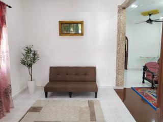 Sri Pagoh Homestay - 9