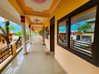 Rishikesh Yoga Ashram - 8