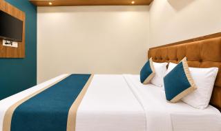 THE UNITED HOTEL - 1