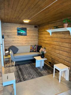 Cozy cabin by the waterfront - 20 minutes from the city center - 9