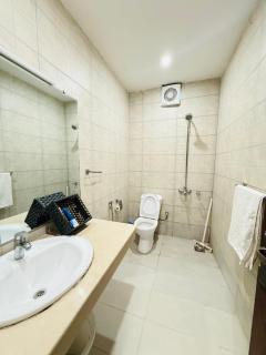 RockCliff Deluxe Mountain View Room - PIA Park Murree - 2