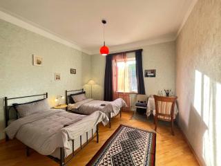 Noah's sunlight villa hostel - 3
