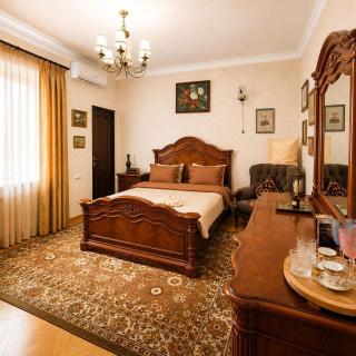 Noah's sunlight villa hostel - 4