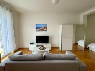 8 min to Lausanne train station - 4