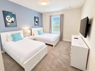 4809AM Townhouse 4 Beds & 3 Baths with Private Pool - 5
