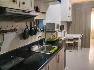 2 double bed condo in Manila - 2