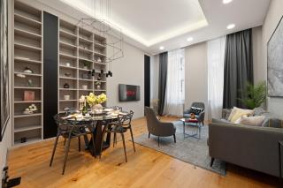 Moody Velvet Art Loft, Steps from Great Synagogue! - Budapest - 3
