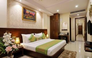 Hotel Sky Rich International -Near to Famous Karol Bagh Market & Metro Station - 0